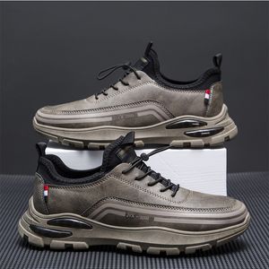 2024 Erkekler Deri Sıradan Ayakkabı Vulkanize Ayakkabı Sonbahar Moda Lüks Spor ayakkabıları Konfor Spor Platformu Erkek Ayakkabı Tenis Boyutu 39-48