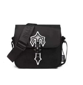 Duffel çanta kadın trapstar messenger nayl crossbody çanta bayan erkek rapçi uk sıcak trapstarlar irongate kobra t lüks tasarımcı çanta gelgit akış tasarımı 6011ess