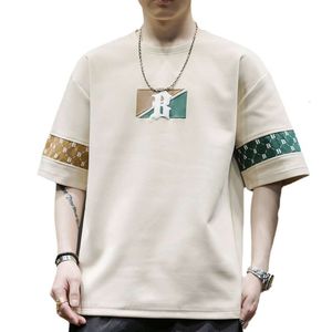 Camiseta masculina de manga curta emendada com contraste de cores na moda, luxo leve, personalizada e versátil, camisa base de verão, tendência jovem, solta e casual