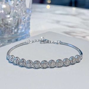 Avancerad grupp inlagd rund diamant charm armband S925 sterling silver plätering ljus lyx mode kvinnor armband