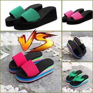 2024 Högkvalitativ gai Summer Women Men Beach Flip Flops Classic Ladies Cool Flat Slipper Female Sandals Shoes 35-43 EUR