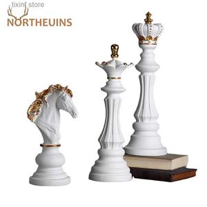 Decorative Objects Figurines NORTHEUINS Resin Chess Pieces Board Games Accessories Retro Aesthetic Room Decor for Interior Home Decoration Chessmen Sculpture T2