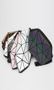 2018 Luminous Makeup Bag Women Zipper Cosmetic Bag Geometric Womens Cosmetics Organizer Travel Make Up Storage4110562