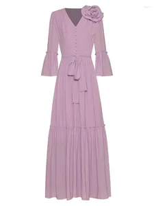 Lässige Kleider Sommermode Designer Violet Vintage Vestidos Damen V-Ausschnitt Frenulum Applikationen Knopf Rüschen Spliced Slim Langes Kleid