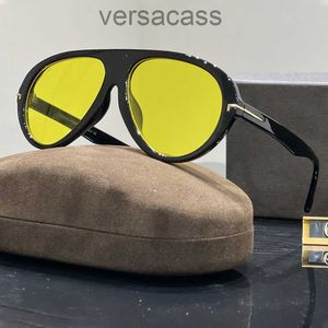 Óculos de sol piloto Tom Mulher Homens Designer Avant Garde Silhueta Personalidade Moda Óculos Amarelo Sol Unissex Óculos UV4001PCF 1PCF