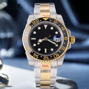 Erkek Saatler Seyahat Saatleri AAA Mekanik Tasarımcı Saatler Yüksek Kaliteli Eğlence Dhgate Montre de Luxe 40mm Sapphire 2813 Hareket Su Geçirmez Saatler