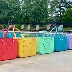 Beach Bags Cell Phone Pouches Boggs Beach Bag Waterproof Handwashing EVA Basket Womens Picnic Handbag Hole Shopping Shoulder H240309