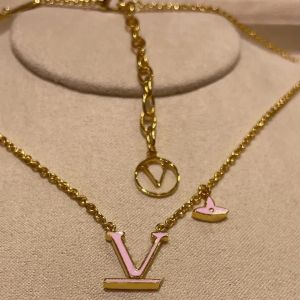 Never Fading Gold Plated Luxury Brand Designer Pendants Necklaces Stainless Steel Letter Choker Pendant Necklace Chain For Men Wom200J