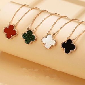 Lyxig halsband Fashion Classic Clover Necklace Charm 18K Rose Silver Plated Agate Pendant For Womengirl Valentine's Engagement Designer Jewelry Gift Arpels