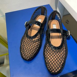 Designer de luxo sapatos femininos plana mary jane sapatos femininos de sola macia sapatos de balé moda alta conjunto 24 novo verão único sapato malha sapato plano