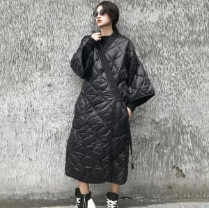 Parkas 2022 Dark Black Winter Japanese Kimono Bandage Robe Loose Long Cotton Padded Jacket Winter Warm Long Coat LM88