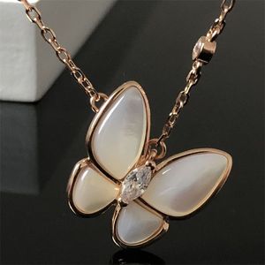 Naszyjnik wisiorek Vintage Designer Naszyjniki Kobiety Dwie motyl Diamentowy luksusowy biżuteria Collier Plated Złoty łańcuch Walentynki Dzień Matki ZL133 F4