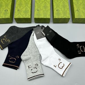 24SS Sock Designer luksusowy prad klasyczny litera trójkąt moda standardowy jesień i zimowe bawełniane skarpetki 5 par chwastów 21 stylów elitarna marka.