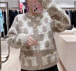 SAND RO 2024 New Retro Short Style Color Checkered Jacquard Jackard Cardigan Coard for Women