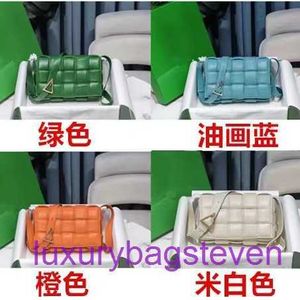 TOP ORIGINAL BOTTGSS VENTSS CASSETTE TOTA PAGS POCHEOUSAL NEW PALLOW BAG YANG MI SAME FETAL Sheepskin Large Woven Womens Bag Leather One With Real Logo