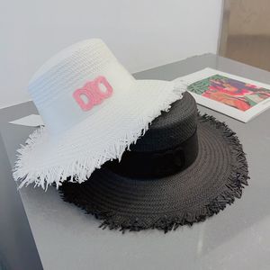 디자이너 브랜드 버킷 모자 바이저 태양 모자 짠 짚 모자 세련된 술 전조 넓은 챙 넓은 흰머리 여성 남성 리조트 선샤이드 모자 잔디 브레이드 어부 모자 선 하트 공식 모자