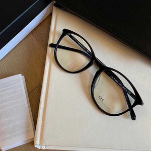 2024 Luxury Designer New luxury designer sunglasses Round Star Network Red Same Plain Face Flat Light Myopia Glasses Frame Can Fitted with CH3282 Degrees