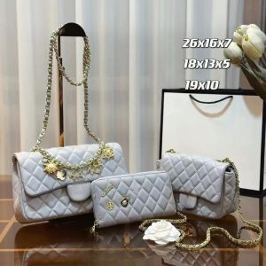 2024 Luxurys Designer bag lady designer top quality Leather composite tote bag clutch shoulderbag embossed flower Shopping handbag 3 pcs/set combination bags 0852