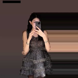 Urban Seksowne sukienki francuski czysty pożądany styl słodki temperament Krótki swobodny talia cienka okrągła szyjka sukienka bez rękawów 2024