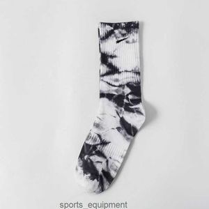 2024 спортивные носки высшего качества, дизайнерские мужские носки-трубки для мужчин и женщин, DV15