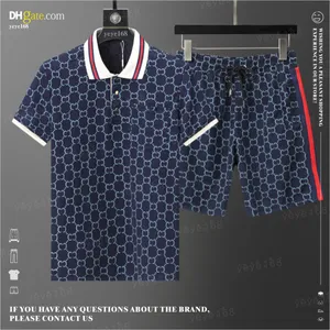 2024 Nowy projektant męskiej koszuli polo Set Summer Tshirt Dwuczęściowy biały zestaw 3d Letter Retro Luksusowy Polo Men's Casual Shorts M-3xl