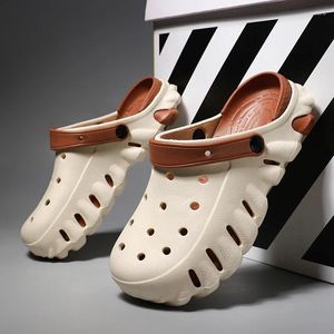Сандалии, прогулочная летняя обувь, легкие брендовые мужские тапочки 2024 года, мужские кожаные деловые кожаные повседневные тапочки с закрытым носком