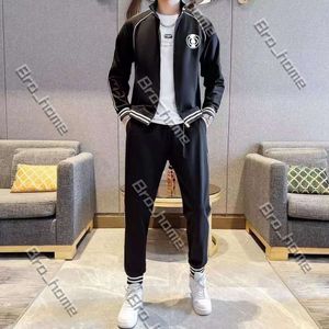 Tasarımcı Mens Trailtsits Lüks Gucchi Giysileri Sweatheruit İki Parçalı Nakış G G Kadın Terozi Jogging Suit Guccu Ceket Hoodie Pants Set Sporting Suits 720