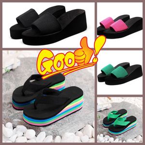 2024 جودة أعلى جودة Wai Summer Women Beach Flip Flops Shoes Classic Ladies Cool Flat Slipper Female Sandals أحذية 36-43