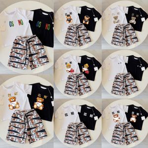 Barnkläder kostymer t-shirts shorts pojkar set björnbanor småbarn baby kläder barn designer t skjortor kort ärm tshirts ungdom toppflickor barn h8ny#