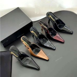 Sandały designerskie nowe skórzane slingback sandały sandały sztyletowe pięta klamra klamra skórzana podeszwa sukienka butów damskie luksusowe impreza gumy wieczorne buty wieczorne