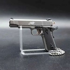 Arma brinquedos 1/3 liga mini 1911 pistola modelo chaveiro pingente destacável falso brinquedo arma para pubg arma adulto crianças presente de natal t240309