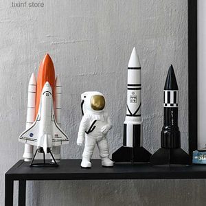 Oggetti decorativi Figurine Spazio Astronauta Razzo Decorazioni per la casa Soggiorno Camera da letto Libreria Interni Moderni Semplici Arte Miniature Accessori Scultura T