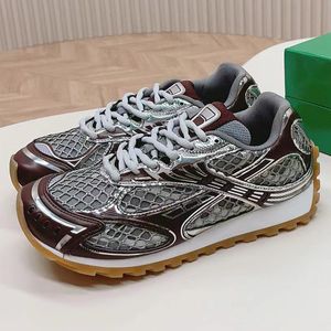 Runway Hot Sale Damen- und Herren-Sneaker mit runder Spitze, höhenvergrößernd, dicker Sohle, zum Schnüren, für alle Jahreszeiten, draußen, zum Gehen, Laufen, hochwertige Echtleder-Trainer