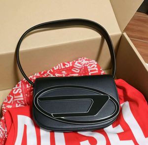 Designer Bag handväska Vit Nappa Luxury Woman Shoulder Crossbody för kvinnor Sling Handbag Casual Lady Clutch FlapShoulder Strap Red 88