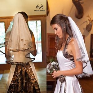 Veli da sposa corti eleganti mimetici Lunghezza al gomito Camo Bordo del nastro Veli da sposa Pezzi di capelli per le spose Custom Made231n