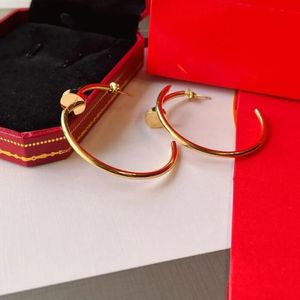 Utsökta fashionabla 18k guldpläterade örhängen charm design diamant stud lyx designer smycken premium gåvor för flickor valda 2063
