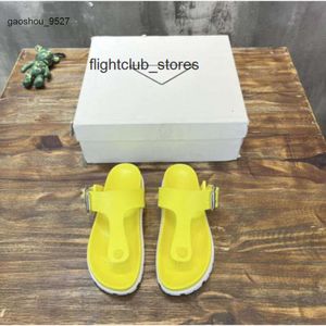 pra Fibbia regolabile prd Candy Infradito di alta qualità Scarpe casual diapositive Designer Sandali in gomma flip Colore Jelly Slide Sandalo Pantofole da donna Slippe 2NWS