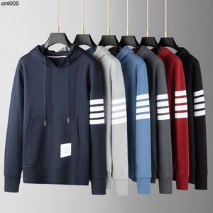 Mens TB Thombrowna hoodie designer Pullover Hooded tröja män kvinnor förlorar långärmad mode tryckt tröja bomulls hoodies casual {kategori}