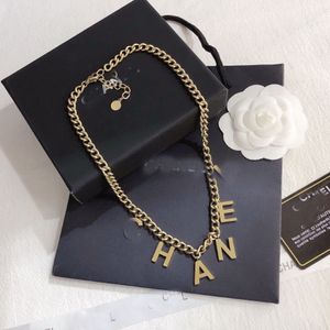 23ss Fashionable 18K Gold Plated Stainless Steel Necklaces Chain Choker Letter Pendant Statement Fashion Womens Necklace Wedding P199d