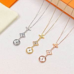 Womens Designer Necklace Jewelry Fashion Four-leaf Clover Necklaces Stainless Steel Flower Shell Pendant Necklace259c