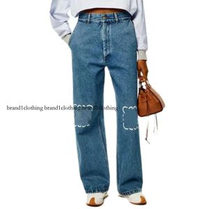 Designer kvinnors jeans ankomster höga midja ihålig lapp broderad dekoration avslappnad blå rak denim byxor