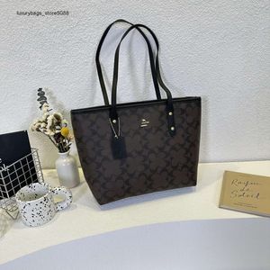 Factory Wholesale Retail Designer New Women's Bags Olay New Classic Love Printed Shopping Bag Commuter with Suction Handle Tote