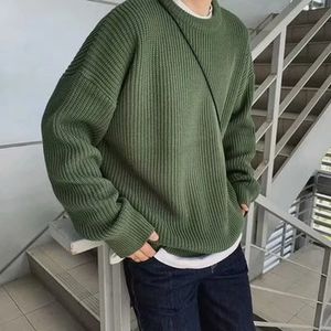 Herrkläder stickad tröja koreanska modesängare män hösten fast färg smal fit streetwear tröjor 240304