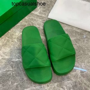 Bottega-Venetta Slides Intrecciato 2023ss Chinelos Franceses Borracha Mulheres Sandálias Mens Designer Sandálias Borracha Flip Flops Sapatos de Verão Dearfoam Flat Belly