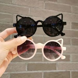 Nuovi occhiali da sole per bambini Cute Cartoon UV400 Occhiali da sole Ragazzi Ragazze Colori Occhiali da sole da esterno per bambini Occhiali da sole con protezione solare Occhiali sportivi per bambini 019