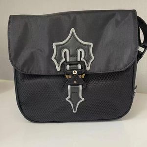 2023 Irongate T Crossbody Bag UK London Fashion Handväska vattentäta väskor Trapstar Luxur Designer Bag Fashion Sports Messenger Bag 257G