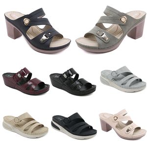 2024 Ayakkabı Sandalet Yaz Kadınlar Düşük Topuklu Kafes Yüzey Mom Siyah Beyaz Kırmızı Yeşil Büyük Boy 36-42 O18-1 GAI 83