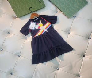 Flower Kid Dresses Set 100150cm Multicolor Fashion Designer Bröllopsstil Butikkläder Bomullsmaterial Hela 20225660403