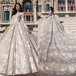 روعة ثلاثية الأزهار الدانتيل الأزهار الأميرة فساتين الزفاف الأكمام الطويلة عارية بطانة Vestidos de Novia Chapel Train Ball Bride S2711