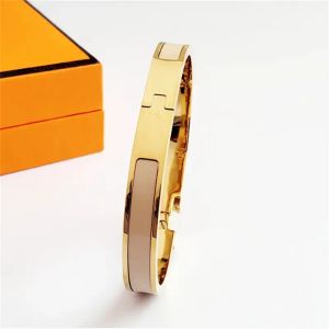 Pulseira de design de luxo de alta qualidade, pulseiras de aço inoxidável, joias clássicas para homens e mulheres